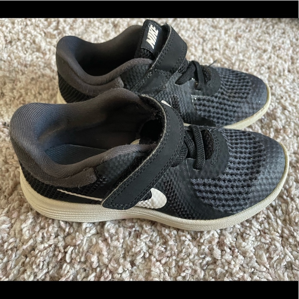 Boys Nike 10c